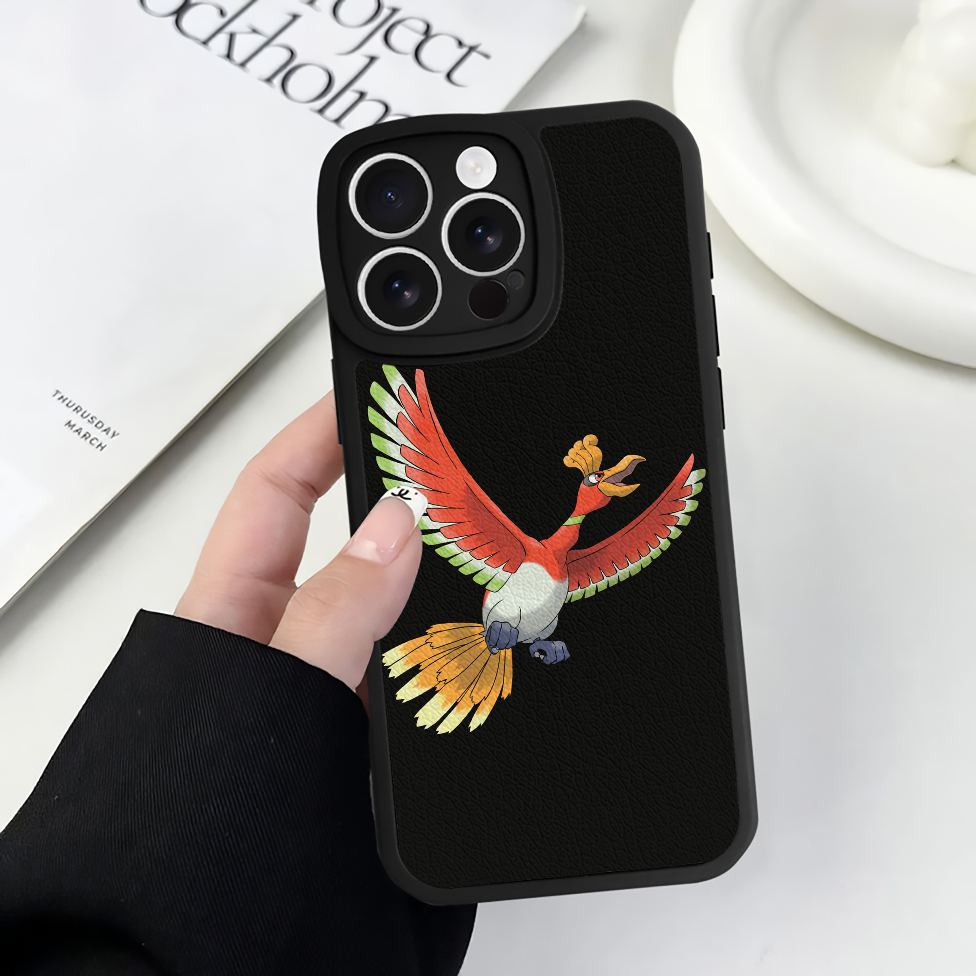 （画像用） ポケットモンスター Pokémon 【iPhone 16シリーズ対応】シリコンスマホケース（レザー調） 材質：シリコン